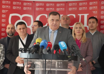 Dodik: Na relaciji GrO SNSD Banjaluka i Luke Petrovića nema problema