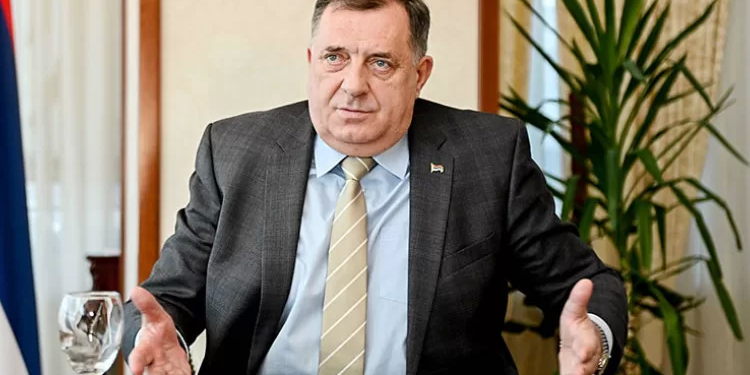 Dodik: Prihvatam da medijska zajednica pravi Zakon o medijima