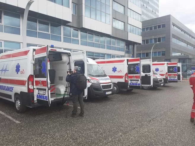 Uručena sanitetska vozila za deset zdravstvenih ustanova