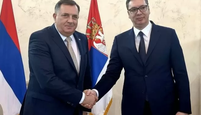 Dodik i Vučić polažu vijence na Petrovačkoj cesti