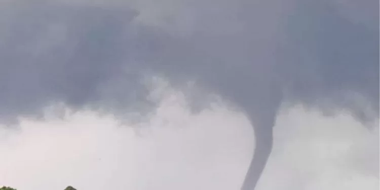 Udar tornada zabilježen kod Ilirske Bistrice (VIDEO)