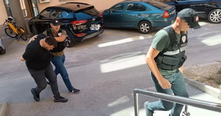 Krijumčario pola kilograma kokaina, u stanu mu otkriven novi štek droge