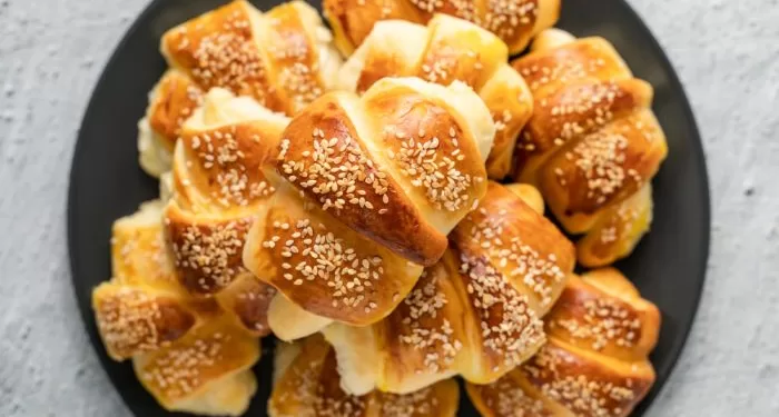 Kiflice od tri sastojka: Mekano vazdušasto pecivo bez mlijeka, jaja i kvasca
