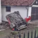 Saobraćajna nesreća kod Tuzle: Automobil sletio u dvorište, jedna osoba povrijeđena