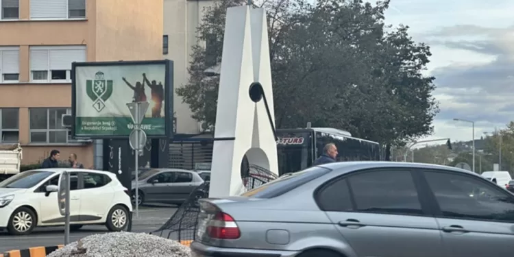 Ženu udario automobil na novom kružnom toku u Banjaluci