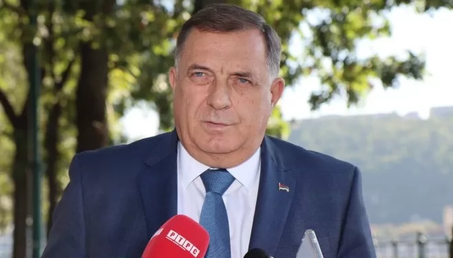 Dodik: S dubokim poštovanjem i pijetetom prisjećamo se svih palih boraca Republike Srpske