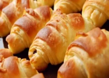 Kiflice od krompira punjene sirom i šunkom