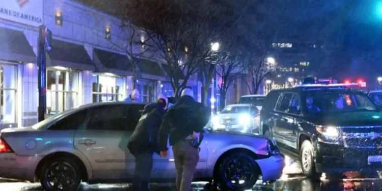 Automobil se zakucao u džip iz Bajdenove pratnje, specijalci potegli oružje