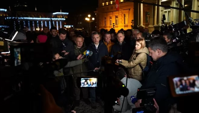 Beograd: Blokiran saobraćaj, incident na protestu SNP ispred RIK-a Srbije