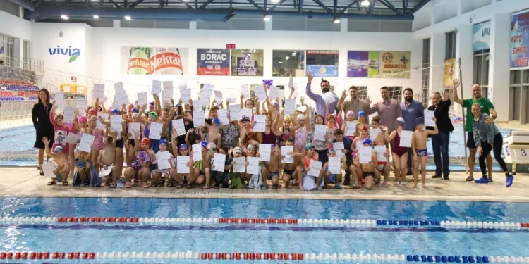 Diplome za 500 mališana koji su uspješno završili besplatnu obuku za neplivače