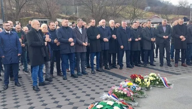 U bratunačkom selu Kravica parastos za 158 Srba