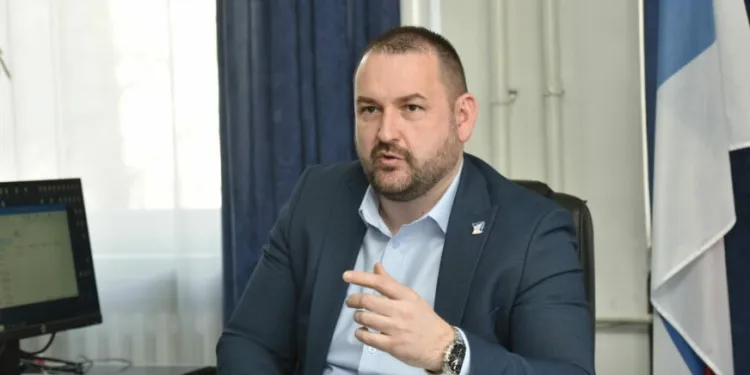Nuždić: Uzunovićeva pristrasna i ne može suditi Dodiku