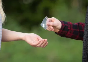 Otkriva ih više znakova: Kako prepoznati da li dijete koristi drogu?