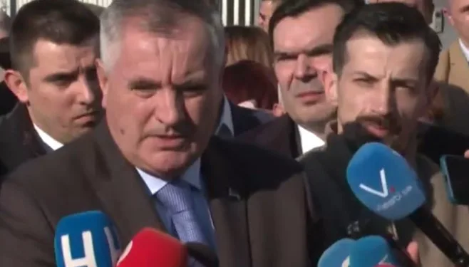 Višković: Nečuveno, ovo ni u jednoj sudnici na svijetu ne postoji