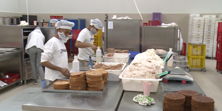 Indijci zaposleni u pekarskoj industriji u Banjaluci otvorili dušu (VIDEO)