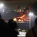 SAD: Srušio se avion u blizini auto-puta, poginulo više ljudi (VIDEO)