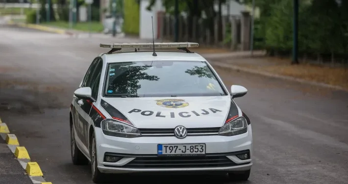 Od Sarajlije oduzeto vozilo: Nije imao položen vozački ispit, ali jeste 6.730 KM kazni