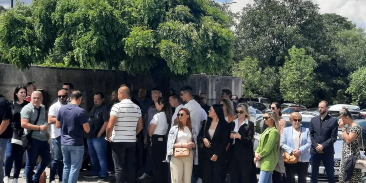 Pred Sudom BiH podrška Dodiku i Lukiću: “Ovo nije sudski proces, već iživljavanje”