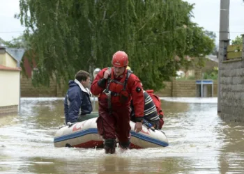 Јako nevrijeme zahvatilo austrijsku pokrajinu Tirol (VIDEO)