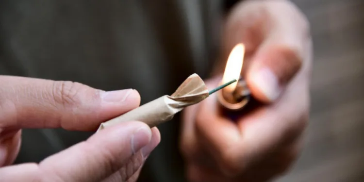 Zagreb: Dječaku eksplodirala petarda u ruci, izgubio vid na jednom oku