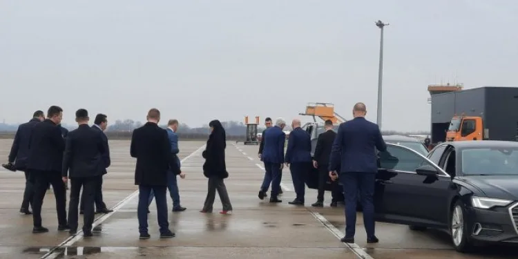 Stevandić dočekao Mandića i Kneževića na aerodromu