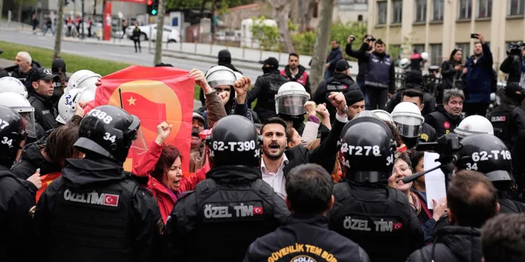 Prvi maj u Instanbulu, 384 uhapšenih