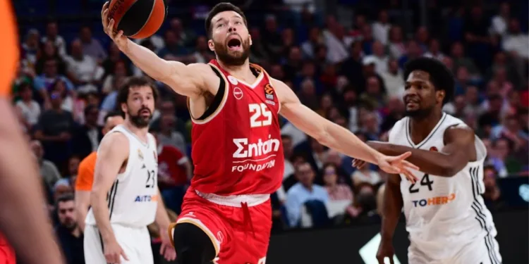 Olimpijakos bukirao kartu za F4