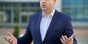 Kovačević: Strašna i zabrinjavajuća militarizacija djece u Sarajevu (FOTO)