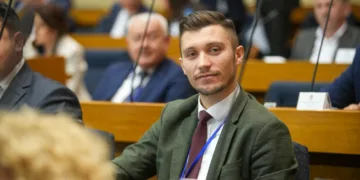 Kresojević: Vlada prezadužila djecu, sada zadužuje i unuke