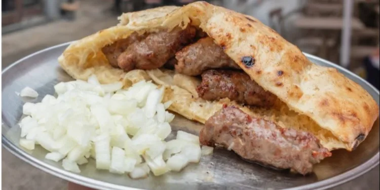 Poskupjeli ćevapi u Sarajevu, “desetka” je sad 14 maraka