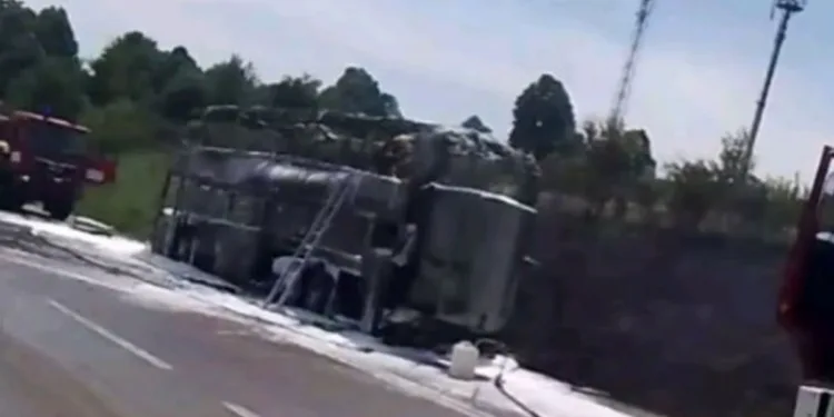 Zapalio se autobus koji je prevozio đake iz Prokuplja, djeca na vrijeme evakuisana