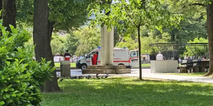 Muškarac se srušio u centru Banjaluke