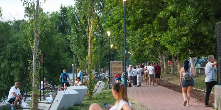 Stanivuković: Šetaju, ali se to ne vidi iz crne limuzine