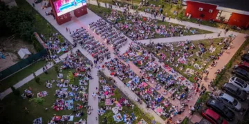 Kino na otvorenom: “Lesi 2” večeras u Parku “Oslobođenja”