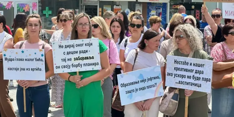 Radnici banjalučkih vrtića prekidaju štrajk dok su na godišnjem odmoru