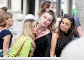 Život u eri selfija: “Kako neko uvijek ispadne lijep na slici”