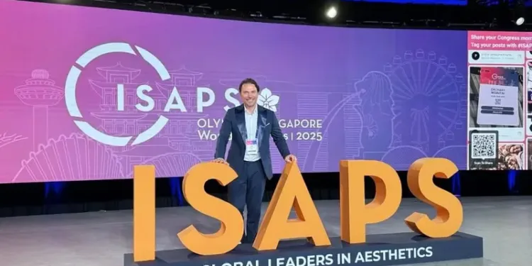 Doktor Nikola Baroš na svjetskom ISAPS kongresu u Singapuru