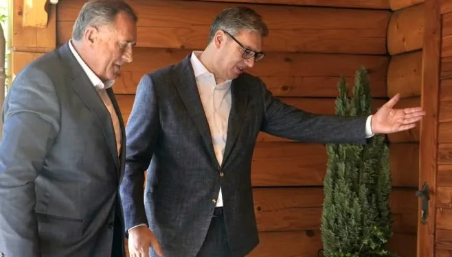 Dodik i Vučić se sastali u Beogradu