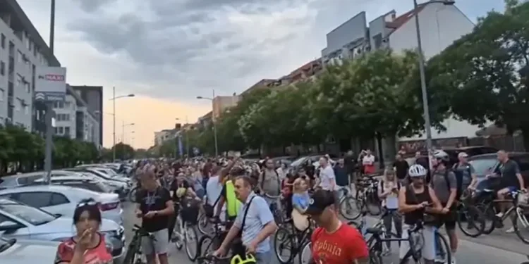 Najavljen novi protest u Novom Sadu: “Večeras čistimo ponovo”