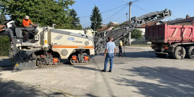 Radovi u Ulici braće Jugovića, apel za strpljenje i poštovanje privremene saobraćajne signalizacije