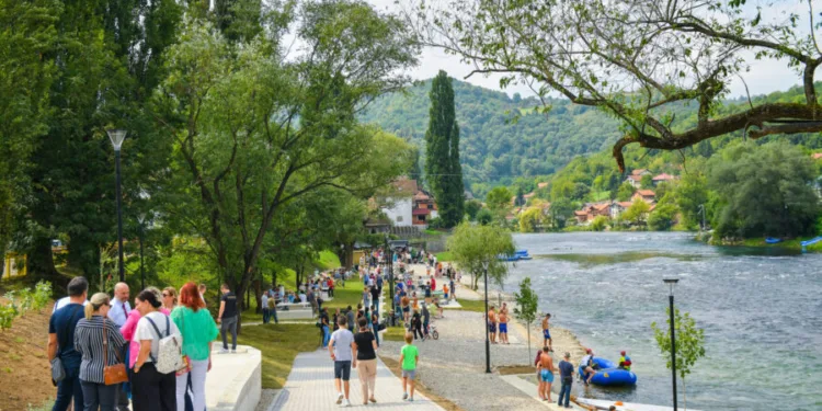 “Banjalučko ljeto“ na plaži u Srpskim Toplicama u znaku sjajnih tonova i odličnog raspoloženja