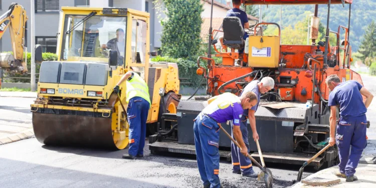 Počelo asfaltiranje Ulice braće Jugovića