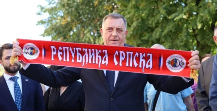 Dodik: Narod udarna pesnica referenduma