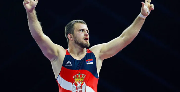 Komarov: Htio sam da se vidi grb Srbije na postolju