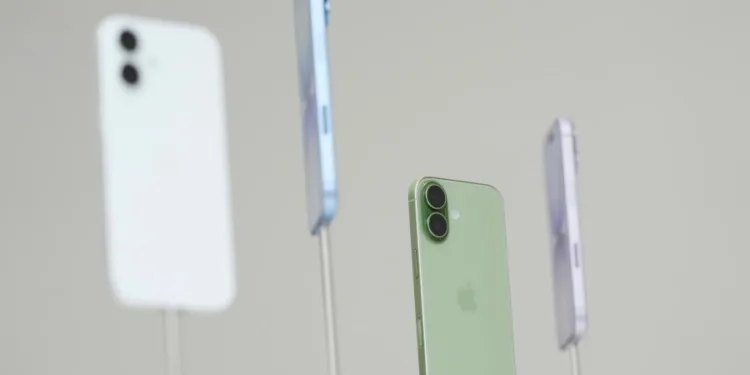 Najtanji do sad: Apple predstavio nove modele iPhone 17