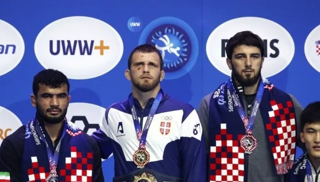 Aleksandar Komarov osvojio titulu prvaka svijeta