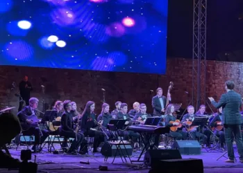 Gradski tamburaški orkestar večeras nastupa u Parku “Mladen Stojanović”