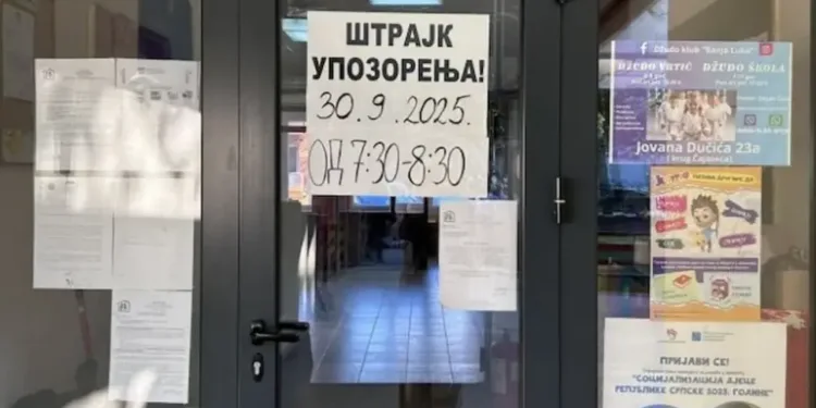 Vaspitači u Banjaluci ponovo u štrajku upozorenja