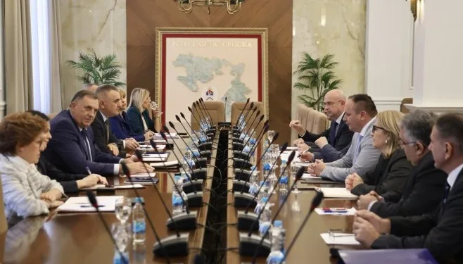 Socijalni partneri dogovorili – najniža neto plata 2026. u Srpskoj 1.000 KM