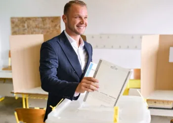 Stanivuković: Sutra u podne ću izaći na referendum i glasati (FOTO)
